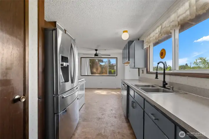 kitchen/dinning