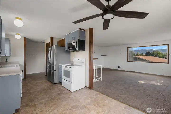 kitchen/dinning/living room