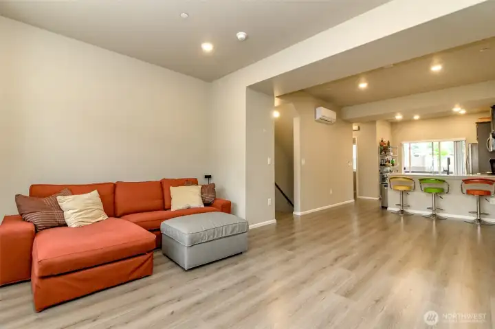 Spacious living/dining area