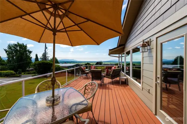 Expansive deck has plenty of room for entertaining