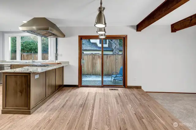 Kitchen eating area