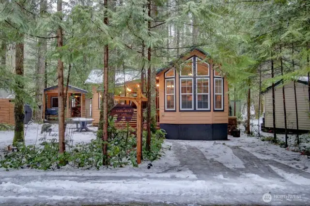 Enjoy The Glen amenities and your own space!
