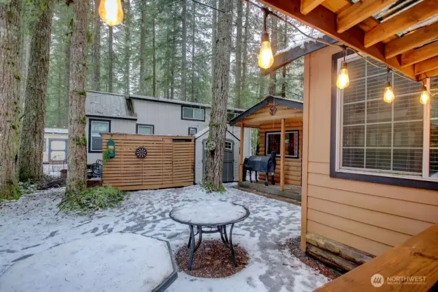 Yard and exceptional shed