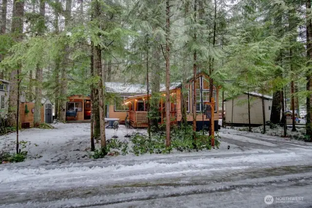 Learn more about the amenities of The Glen to enjoy the full potential!