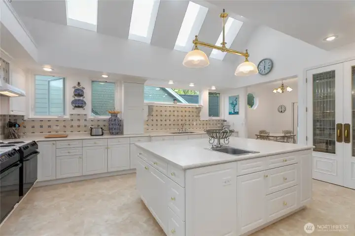 Spacious Kitchen!