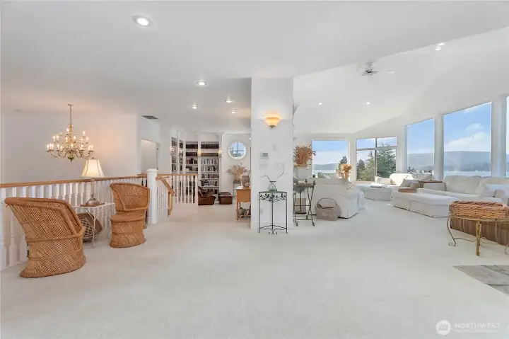 Spacious setting to entertain guests