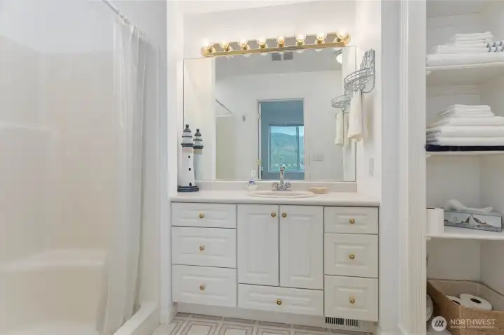 Bedroom 4 Bathroom