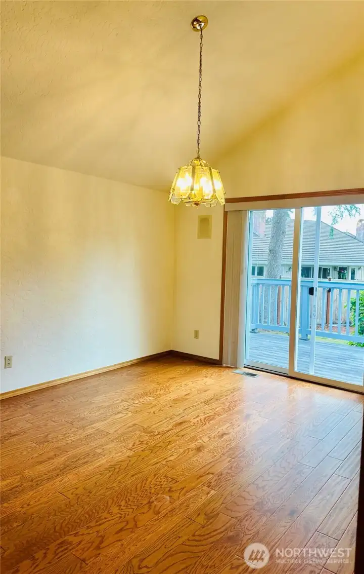 Dining room.