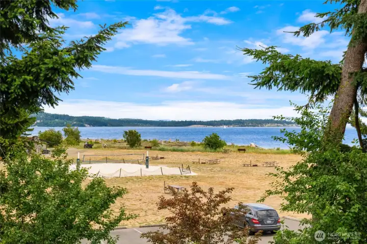 View to the north. Fay Bainbridge Park is just through your own private gate. Morning walks on the beach anyone?