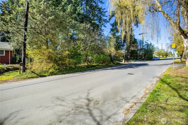 Another possibility was a duplex combined with an DADU, for a total of 3 units (buyer to verify).