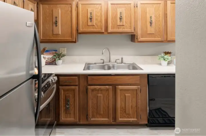 The countertops were replaced just 2 years ago, and they bring such a fresh, polished look to the space.