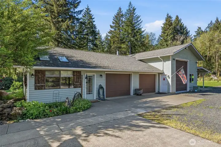 HUGE Shop and finished room with 3/4 bath