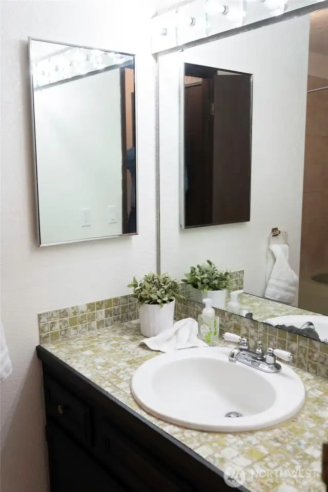 Full bath on upper level