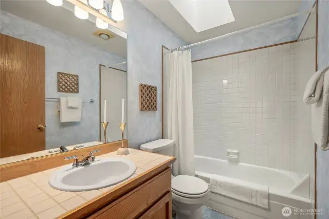 Second upstairs full bathroom.