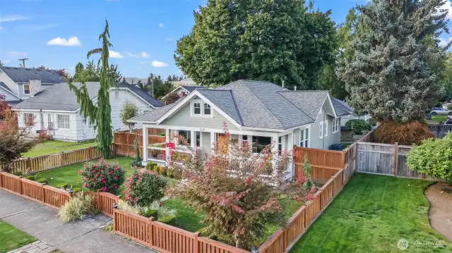 The lap cedar siding with shake shingle upper makes this home feel very much like a quintessential craftsman you would find in the pacific Northwest.