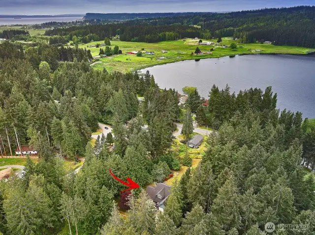 Perspective. That's Double Bluff out in the distant left and Lone Lake (of course) close by.