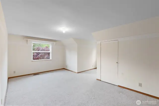Extra Bedroom/Den
