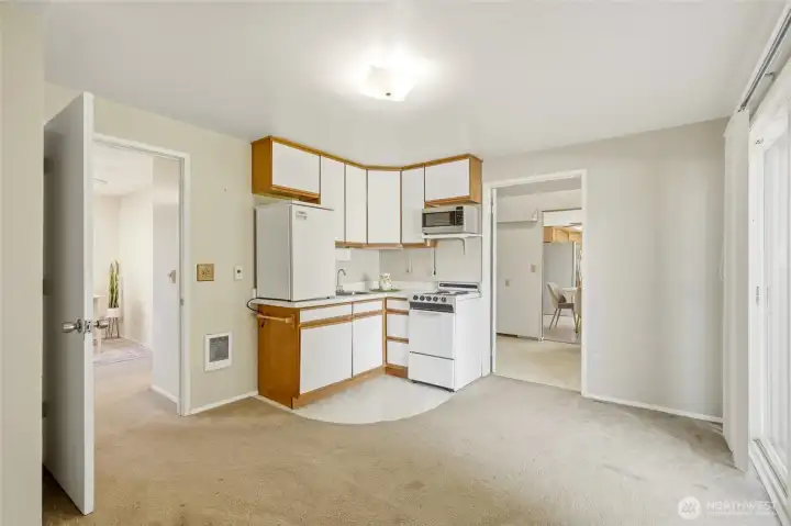 Flex space/ADU and kitchenette