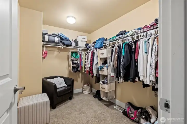 Customize your walk-in closet for your needs.