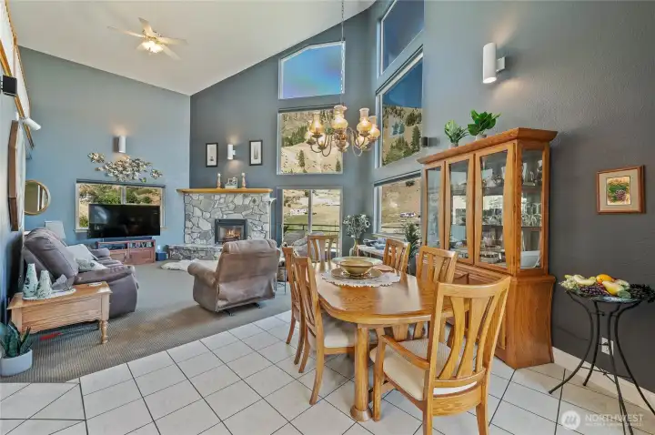 Dining area and great room, gas fireplace