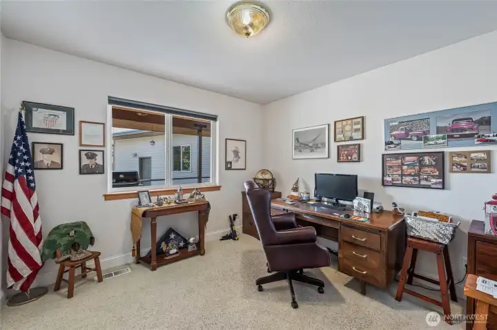 Main level bedroom/Office