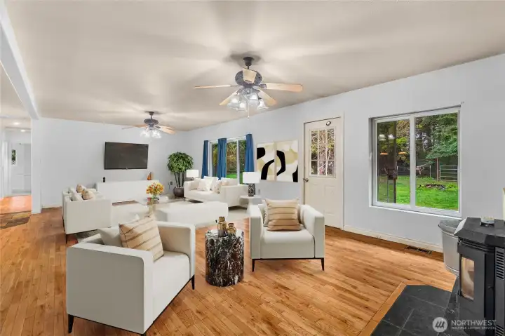 This photo has been virtually staged