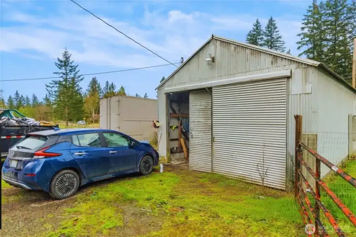 This photo has been graphically enhanced