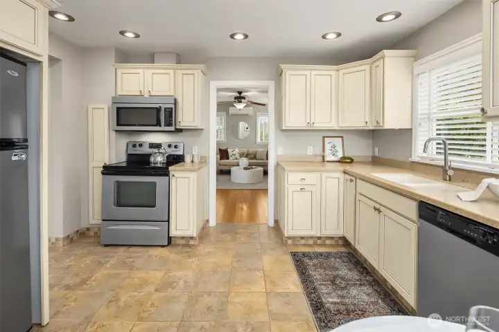 Looking back into the living area from the kitchen breakfast table.