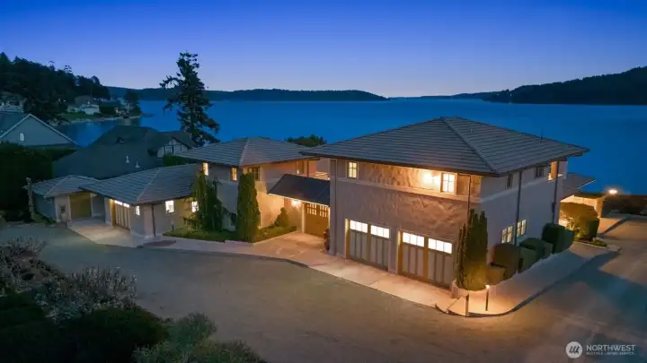 15283 Gibralter Rd Front Exterior