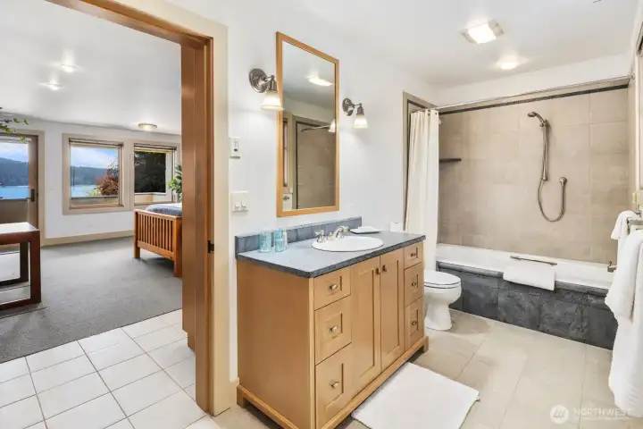 15283 Gibralter Rd guest suite with full bath and bay view