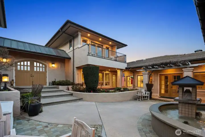 15283 Gibralter Rd office balcony overlooking the courtyard