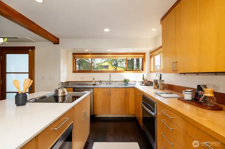 An entertainer's dream - ample counter space for cooking
