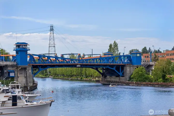 Fremont Bridge - PCC grocery - 0.8 mile - less than a mile away!