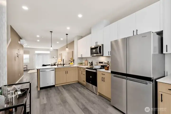 Photos are for representation only. Features, colors and selections may differ from photograph. See site agent for details. Photos are for representation only. Features, colors and selections may differ from photograph. See site agent for details.