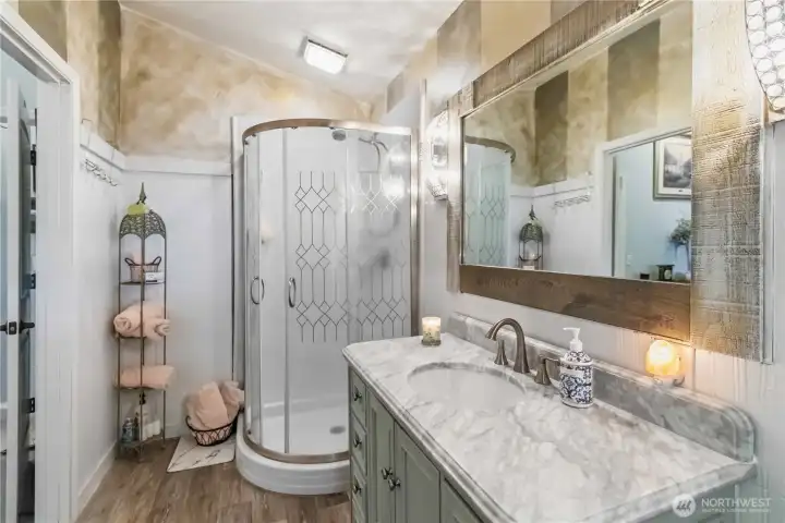 Ensuite bath