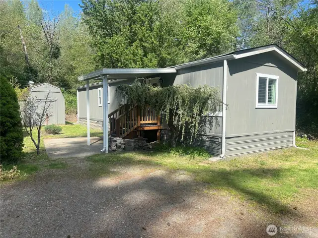 Freshly renovated 2 bedroom 1 bath home.