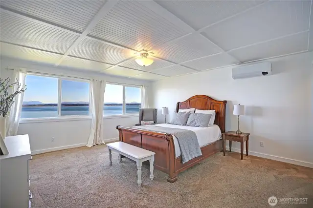 So generous in size is the primary suite w/stunning views. All new paint from ceiling to floor, NEW lighting, windows.. NEW AC/heat mini splits too! This home has been perfectly renovated and is offered fully furnished.