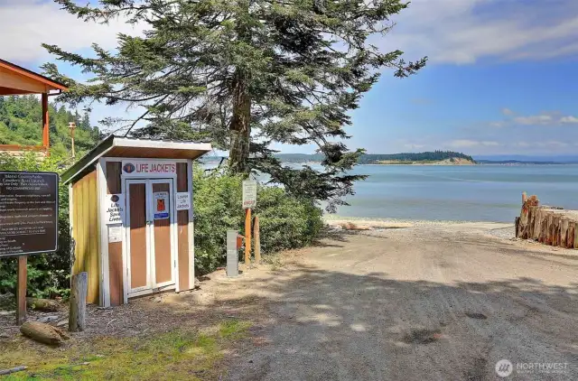 Cavalero beach and boat launch.....ENJOY it all!