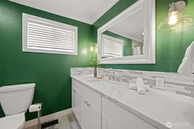 En Suite primary bathroom