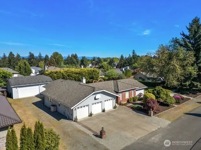 House & Shop View