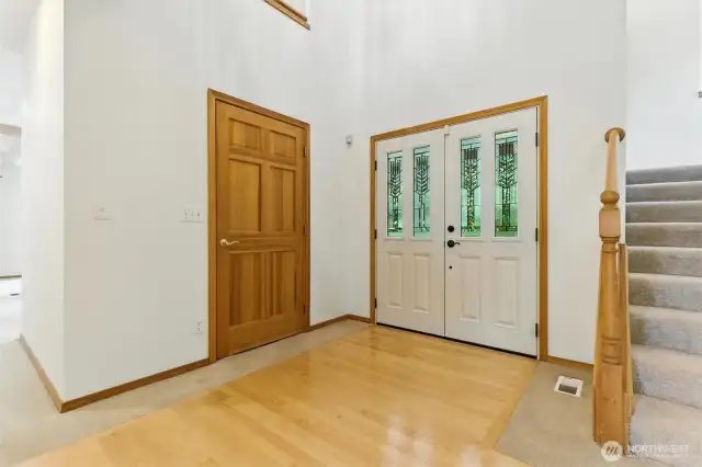 Interior Entry (with Powder bath to the left)