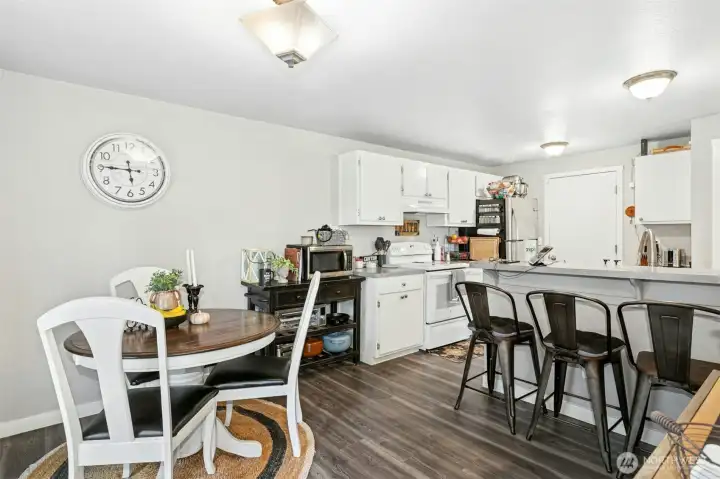 Updated kitchen with new countertops & appliances