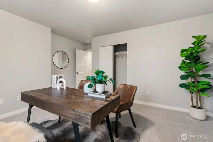 Photographs are for illustrative purposes only. Features, finishes, interior/exterior colors, landscaping and floorplan shown may vary from actual homes built