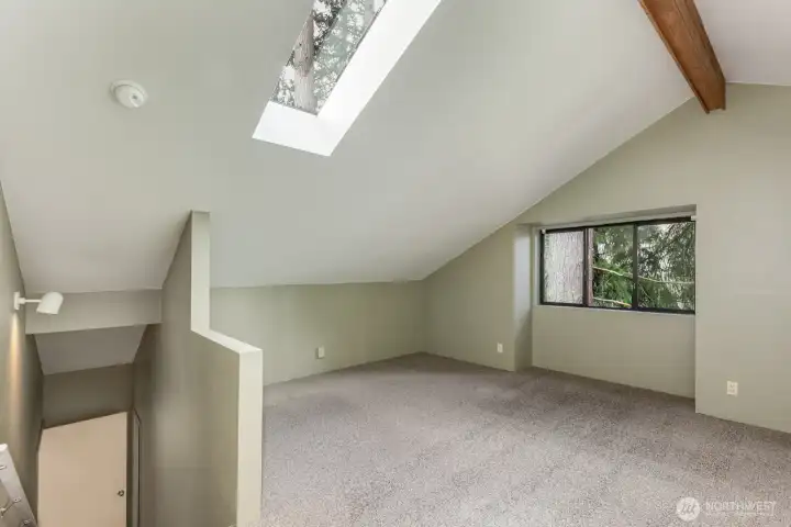 Upper bedroom #1