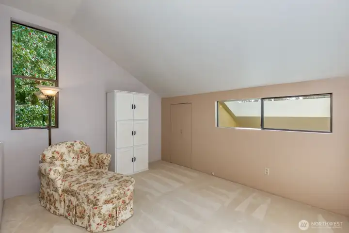 Upper bedroom #2