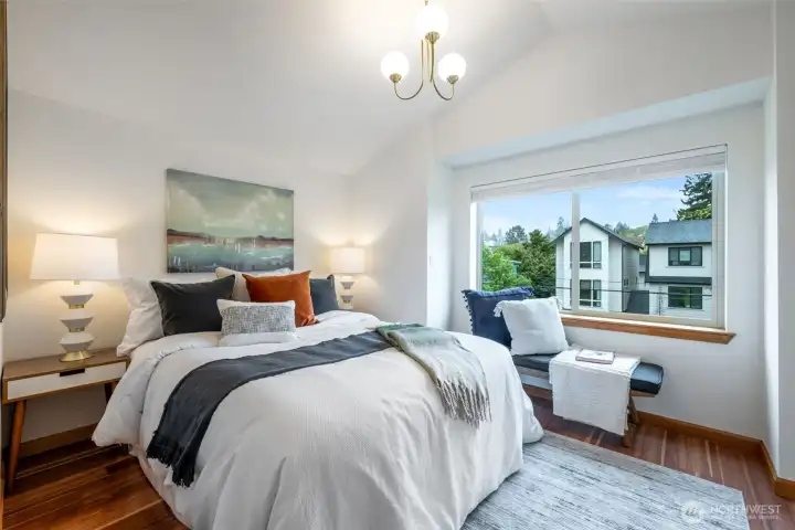 Primary suite w vaulted ceilings