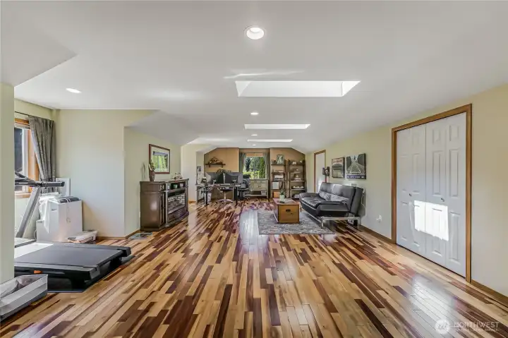 The large bonus room/flex space/office is conveniently located just off of the main living space.