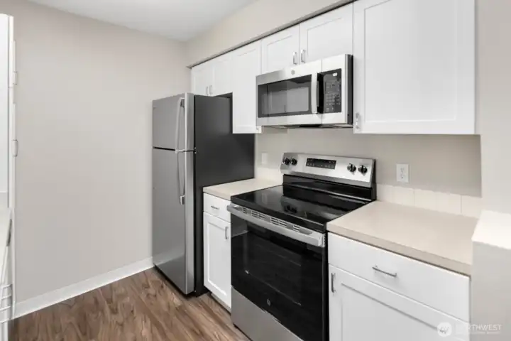 All new appliances and refreshed cabinetry.