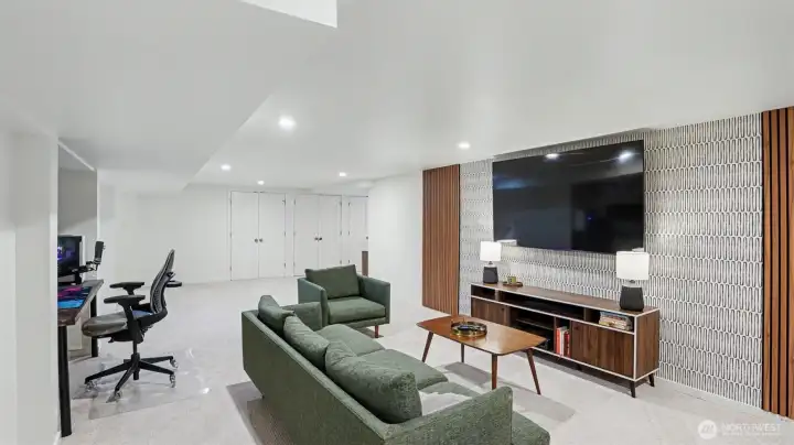 Large basement area with TV room, office area, and more! Large basement area with TV room, office area, and more!
