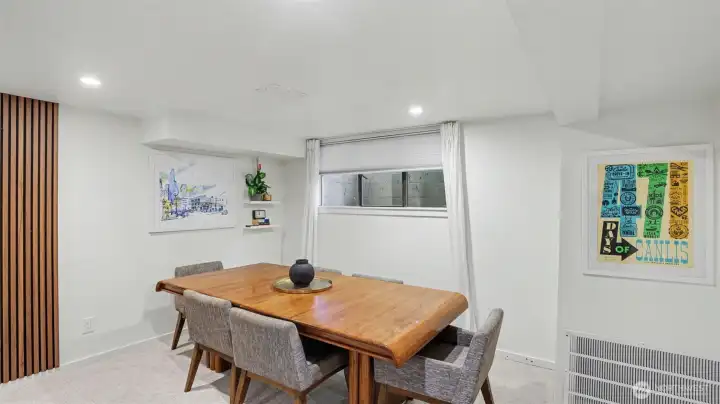 Dining area in the basement. Dining area in the basement.